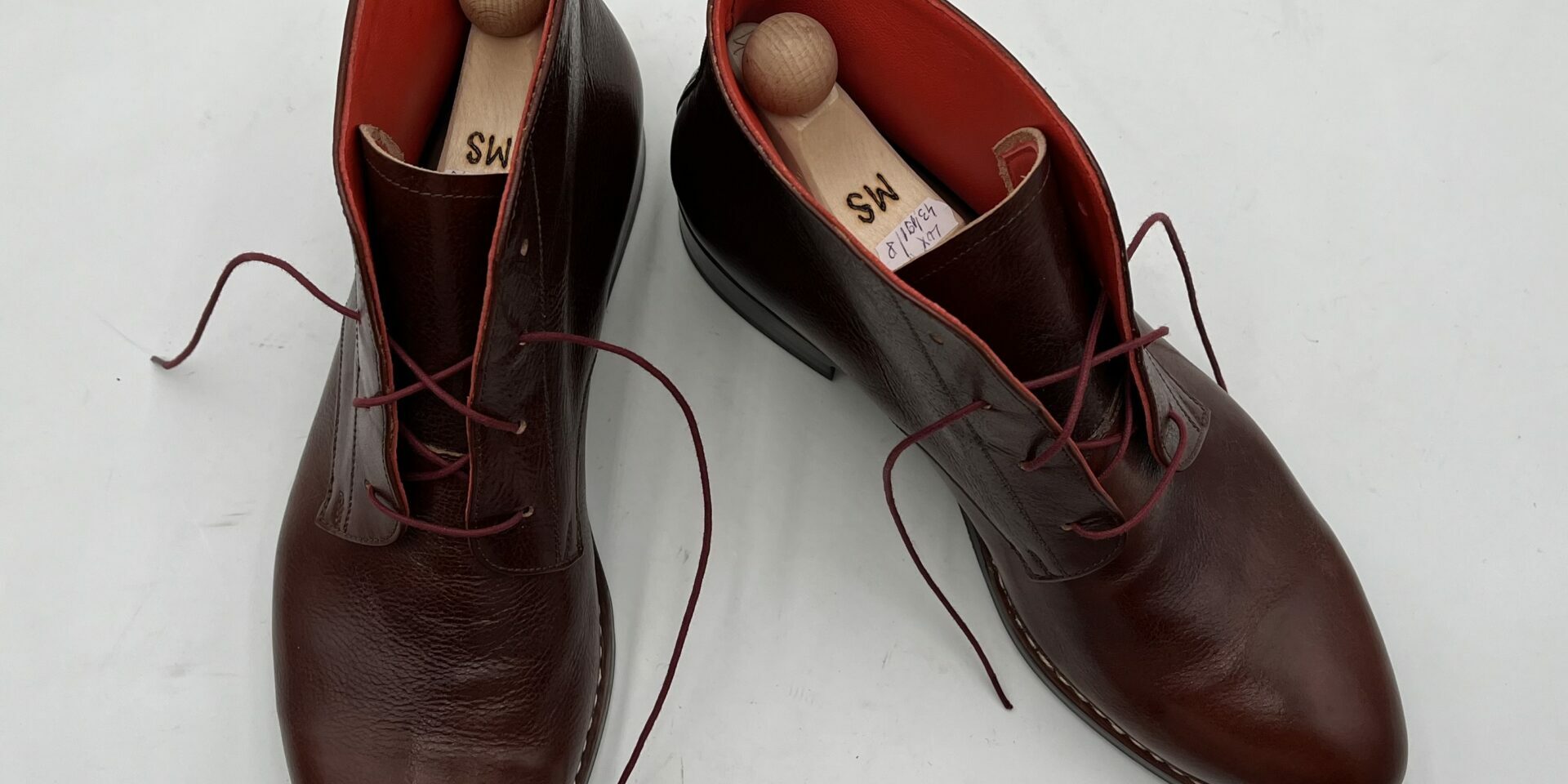 Münchener Schuhwerkstätten 4-Loch Chukka rot